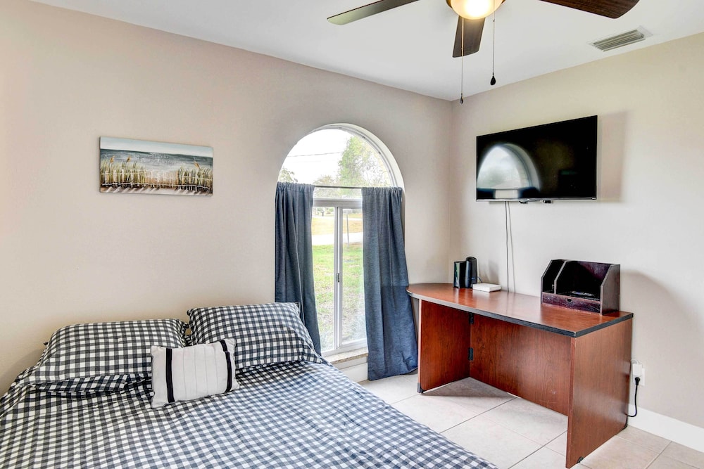Screened Porch: Waterfront Home in Deltona! view 3