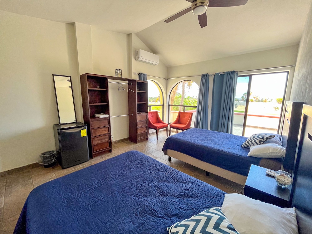 Hostal las Quintas view 4