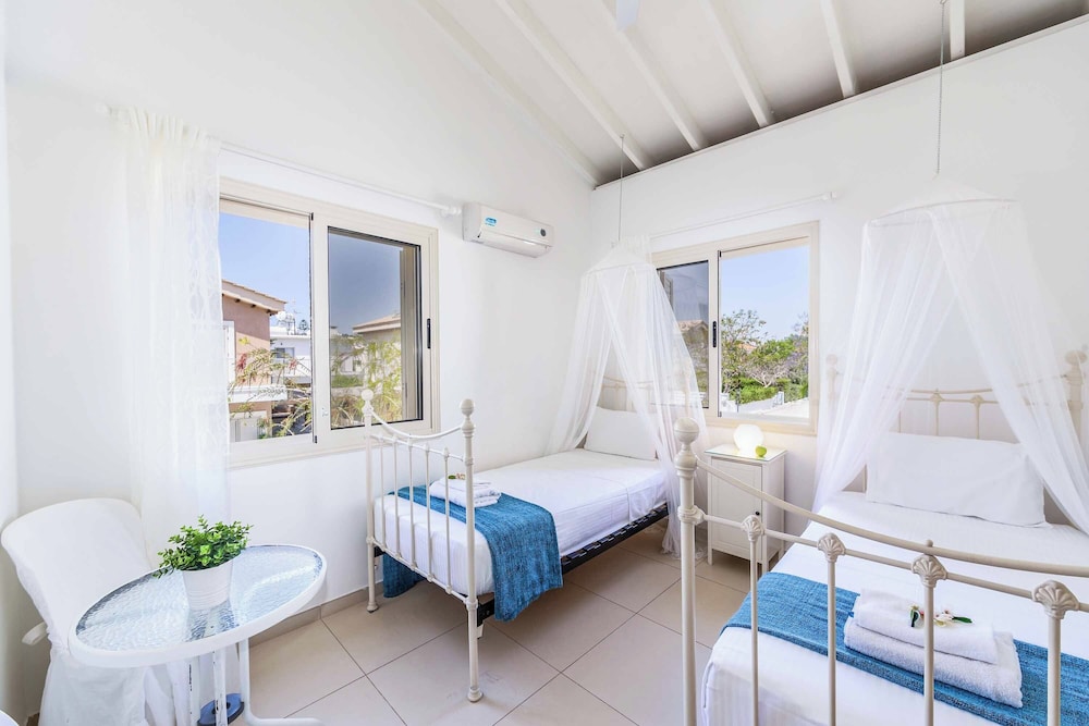 Protaras Artisan Seafront Villa 6