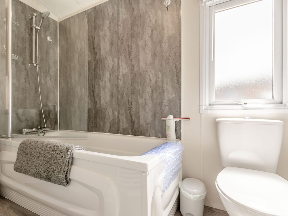 The Cotswold Holiday Lodge