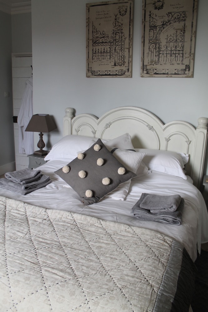 Roundhill Farmhouse