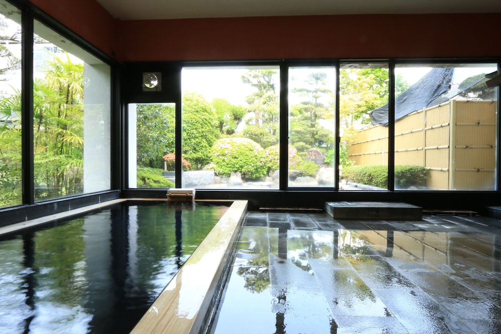 Hinagu Onsen Kinparo