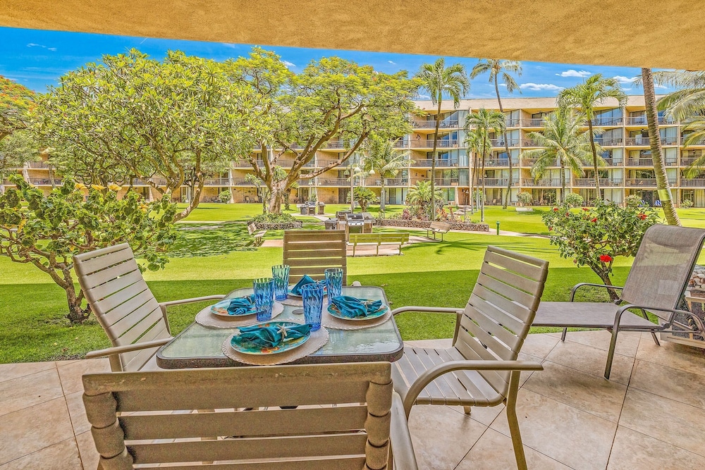 Maui Sunset B110 1 Bedroom Condo by RedAwning