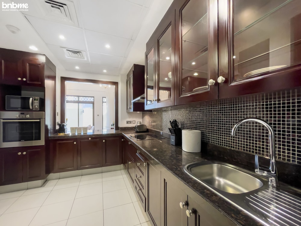 1B-Reehan 5-G08 by bnbme homes