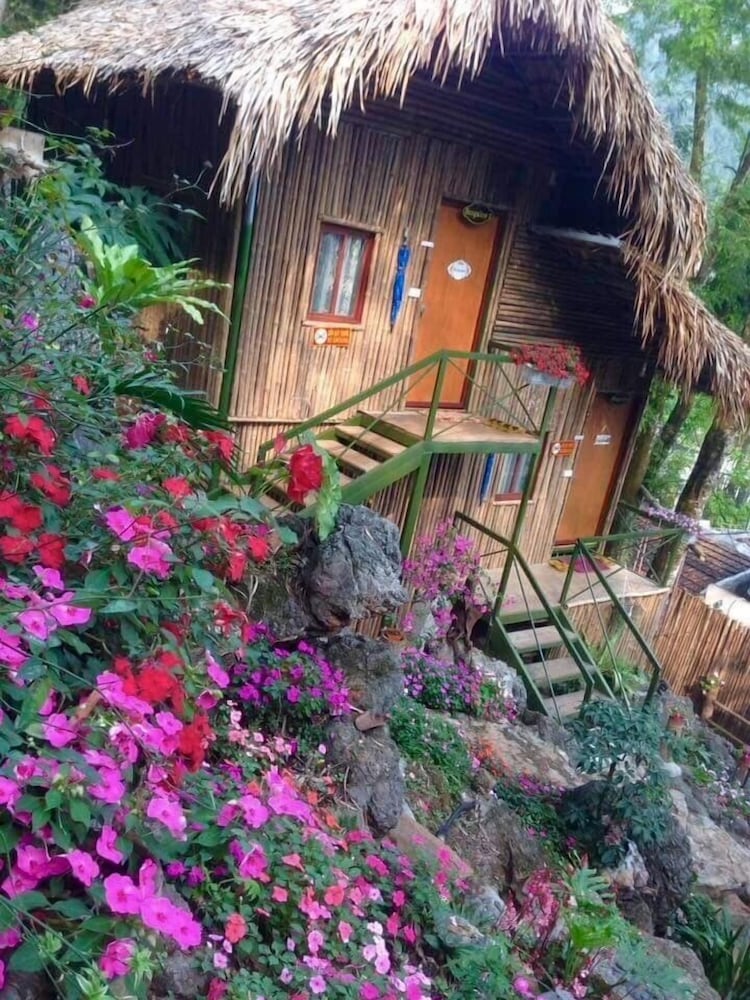 Green Hill Hostel & Homestay