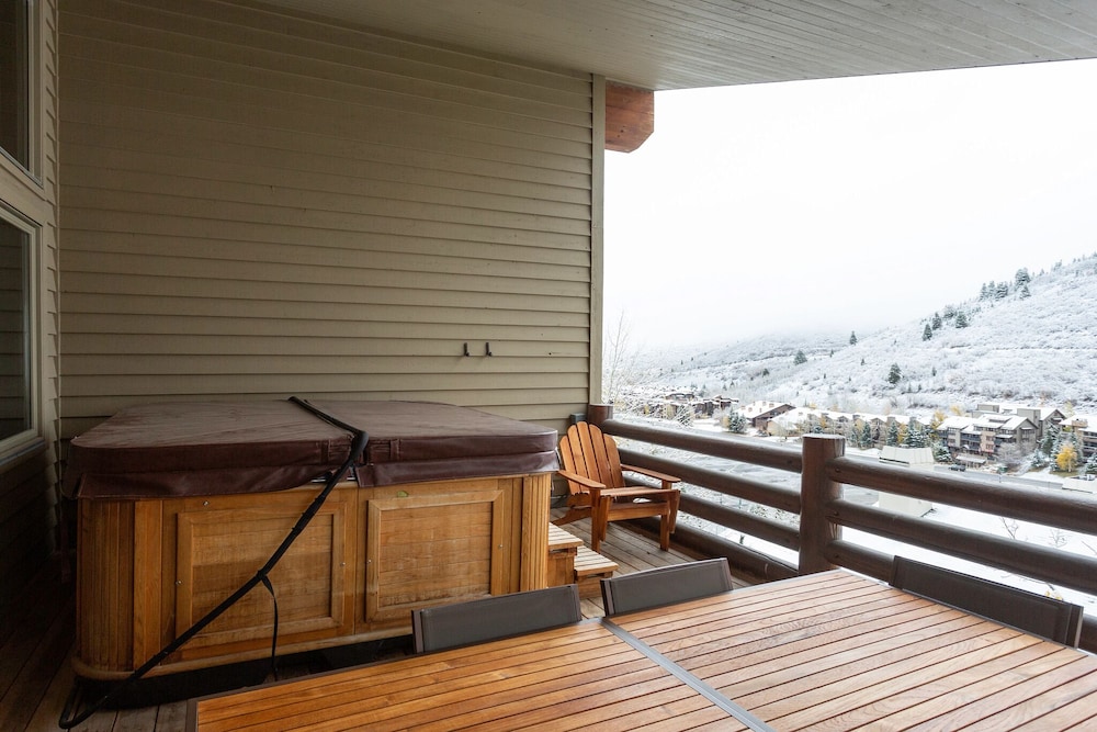 Trail's End Lodge at Deer Valley Resort - Four Bedroom Residence with Spa #505 4 Condo