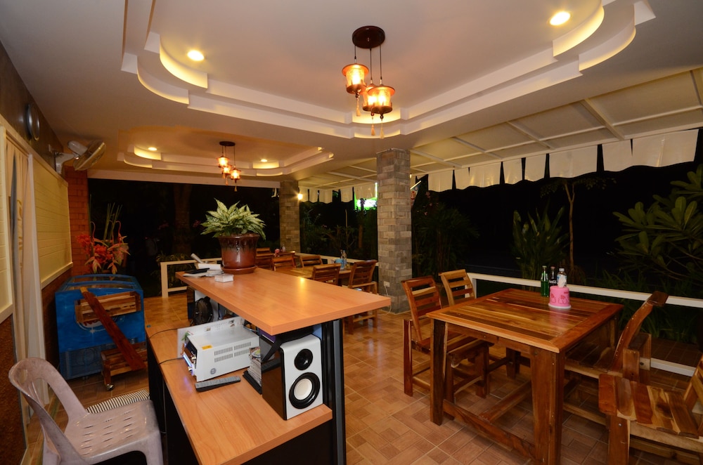 Baan Suan Leela