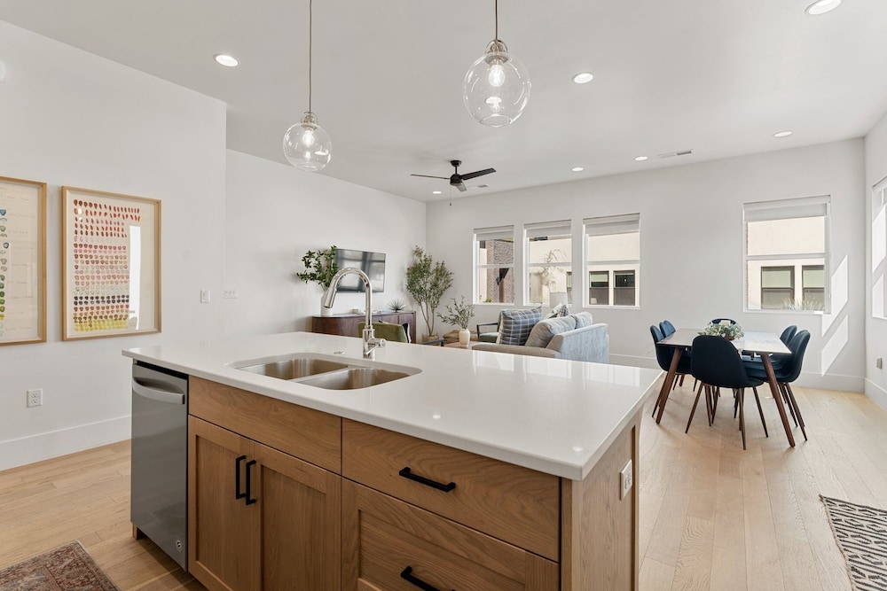 Villa #26 At Bloomington Country Club - Sunset Retreat 4 Bedroom Townhouse