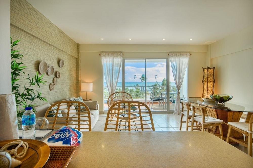 Beachfront Condo Costa del Sol Sleeps 6