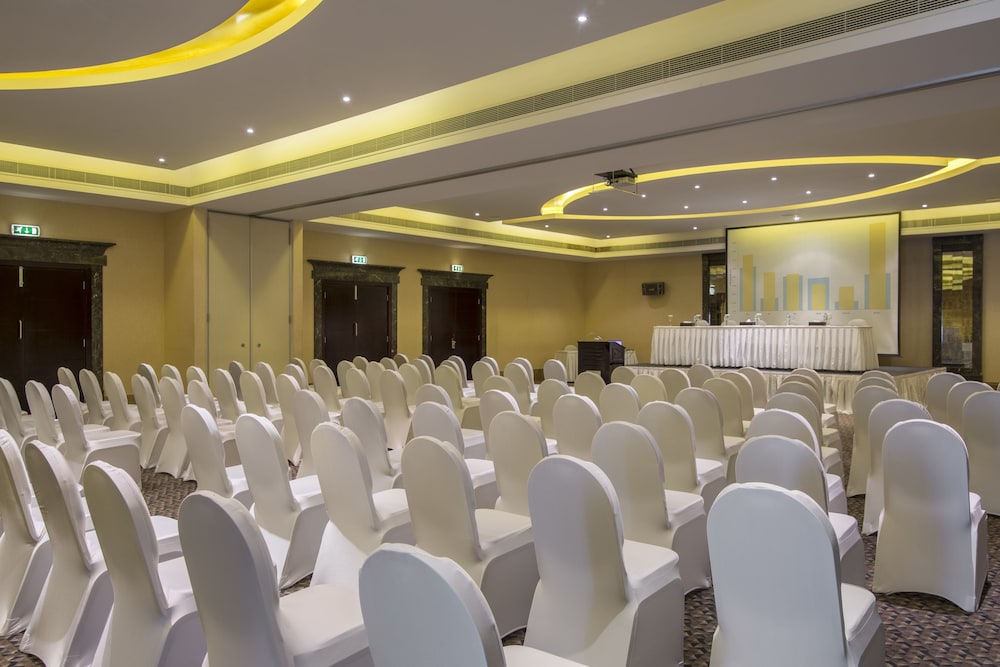 Abu Dhabi Vacations - Metropolitan Al Mafraq Hotel - Property Image 74