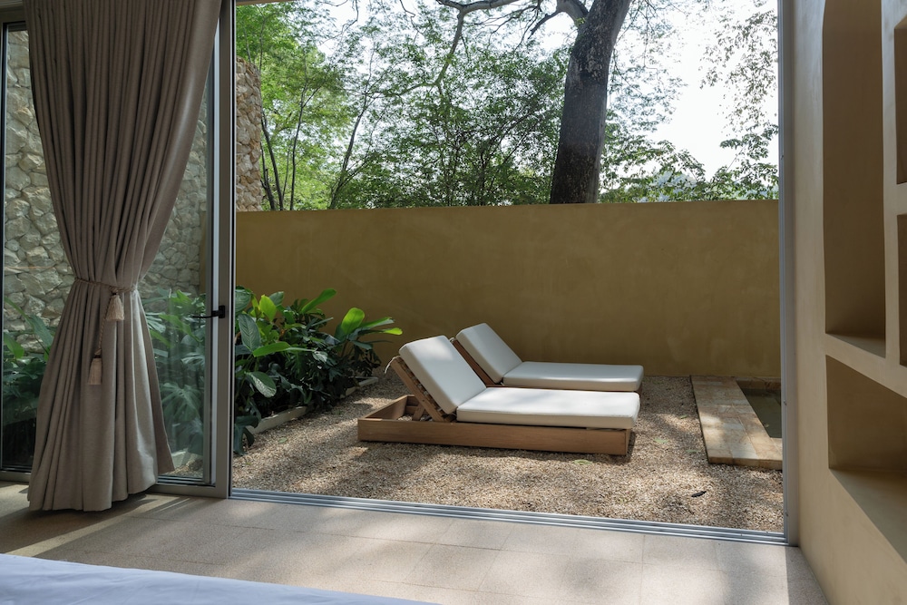 Hotel Arde La Selva - Image 1