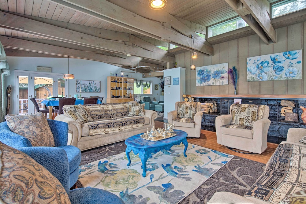 Juneau Vacations - Waterfront House w/ Glacial Views - Near Downtown! - Property Image 36