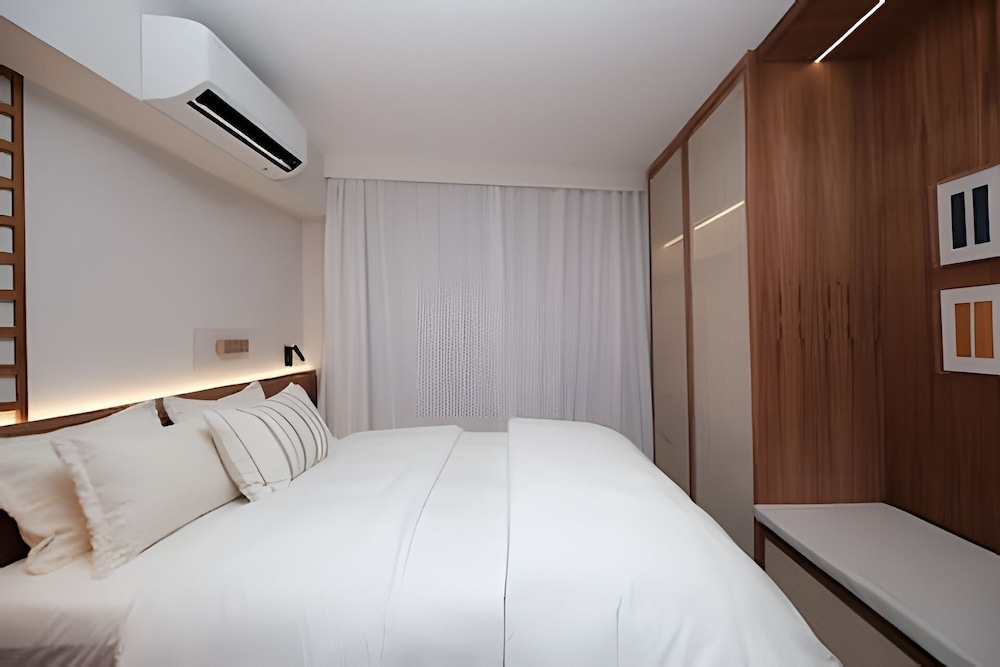 Leblon | Loft 5 min da Praia, com varanda vista Cristo - por Casapē Rio