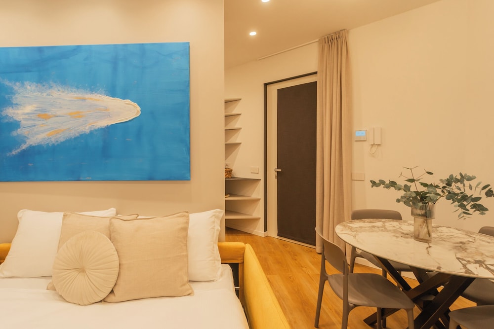 Rezia Apartments by Rent all Como