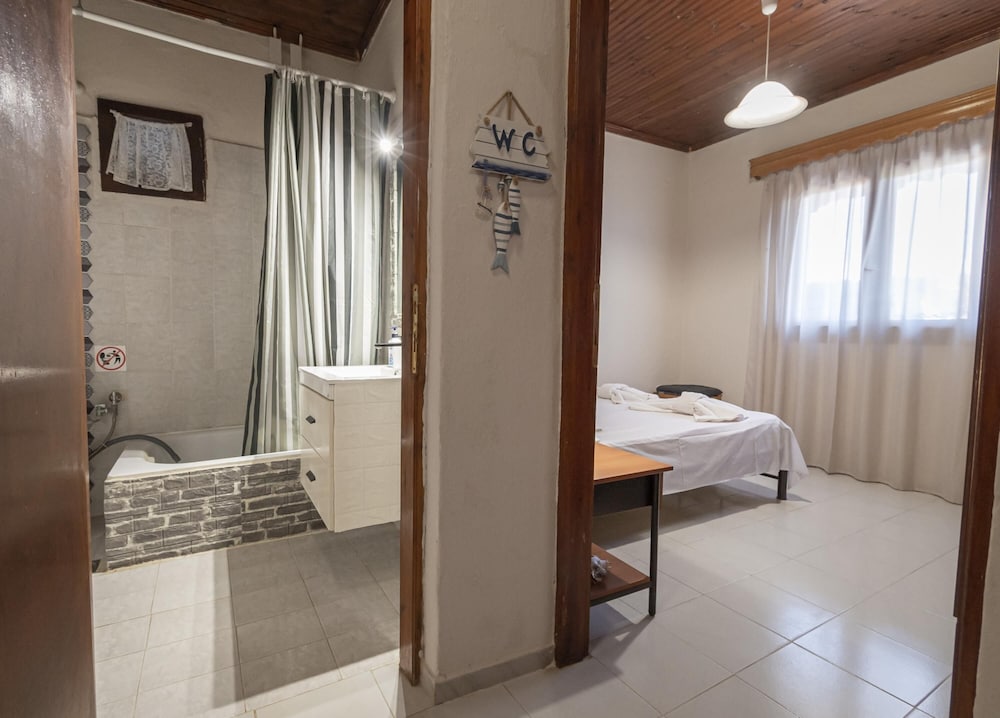 Dimis Right House by Rentals Pro