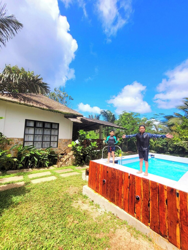Modern Bahay Kubo Near Tagaytay - Casita Anahaw