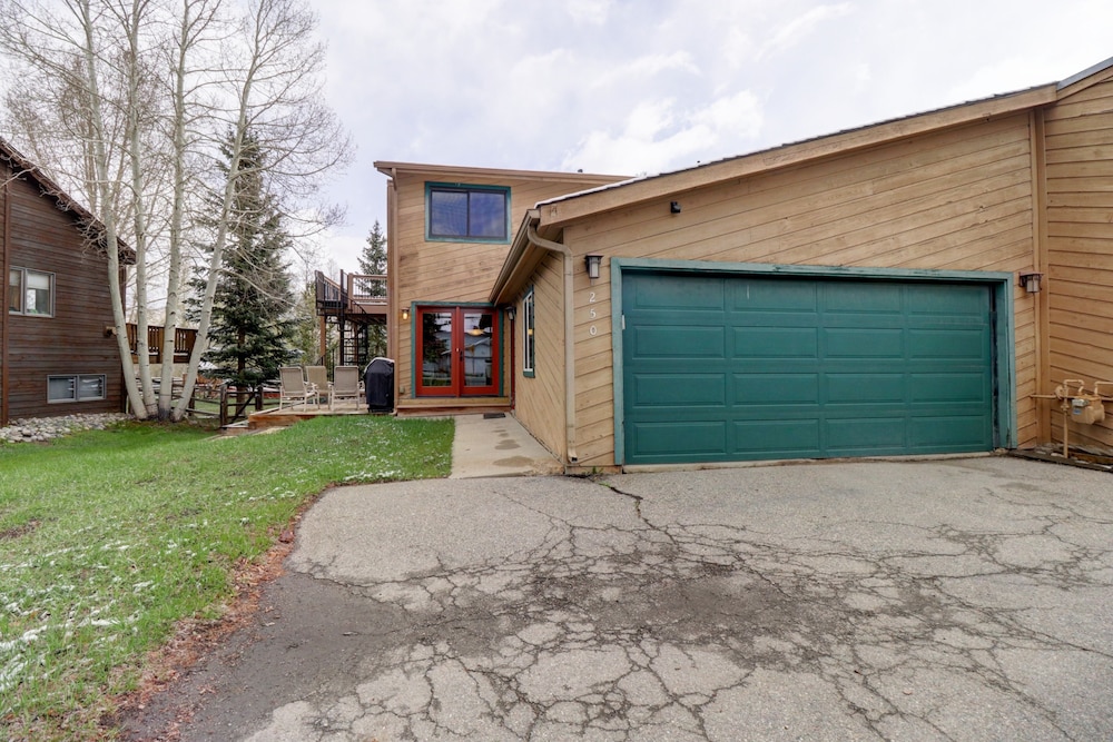 1250 Willow Grove 3 Bedroom Townhouse