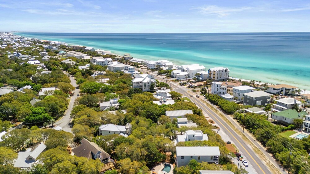 30A Beach House w/ Private Pool, Fire Pit, BBQ & Golf Cart to Rosemary Beach