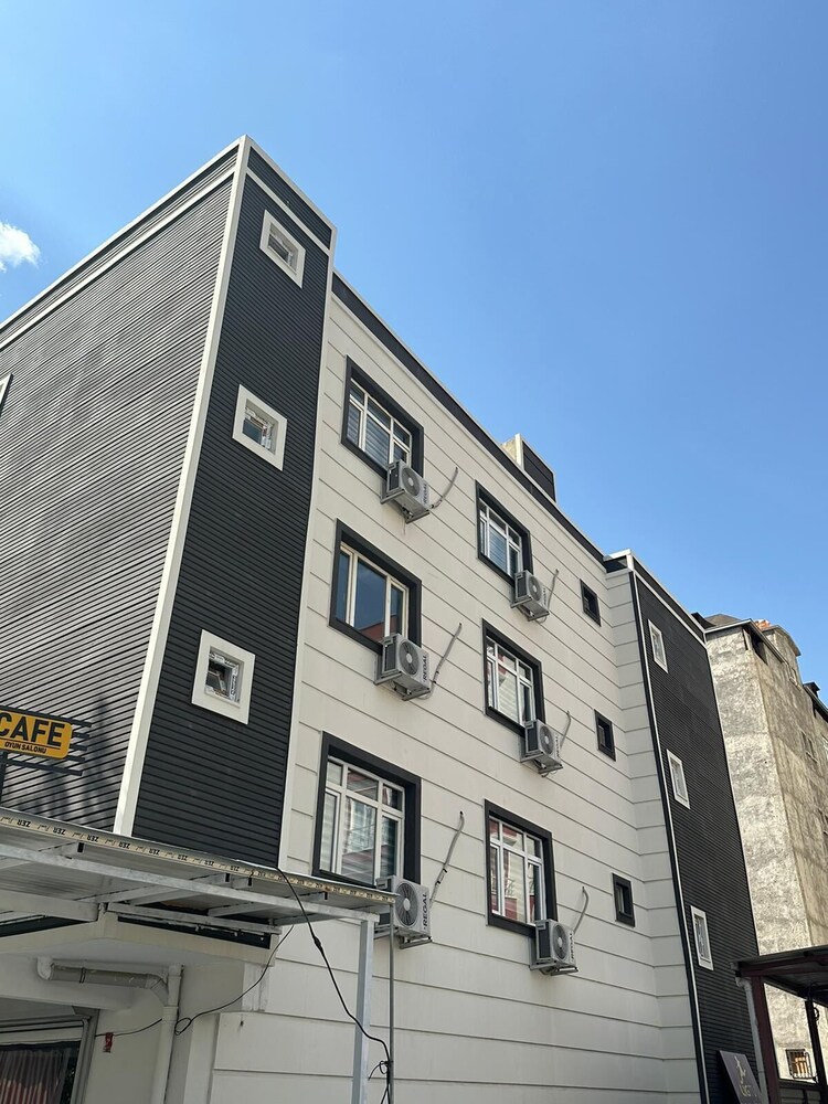 Photo 10