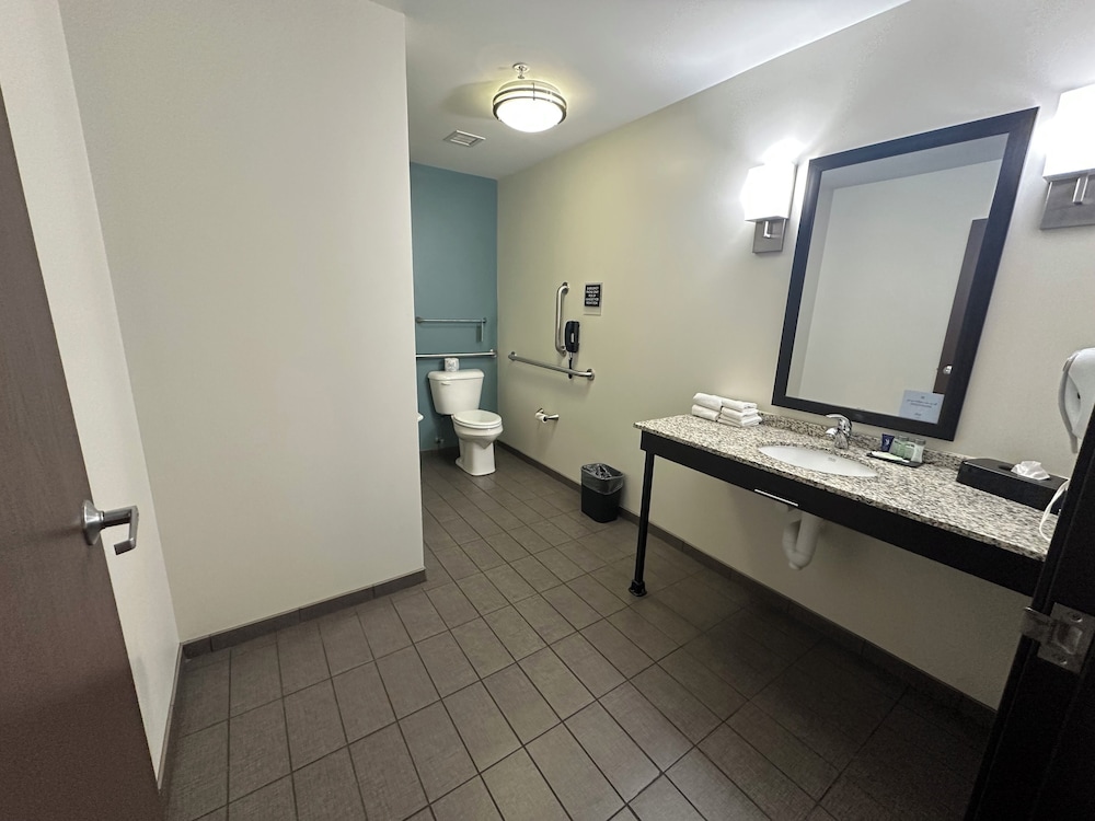 Sleep Inn Suites Fort Dodge - Property Image 2
