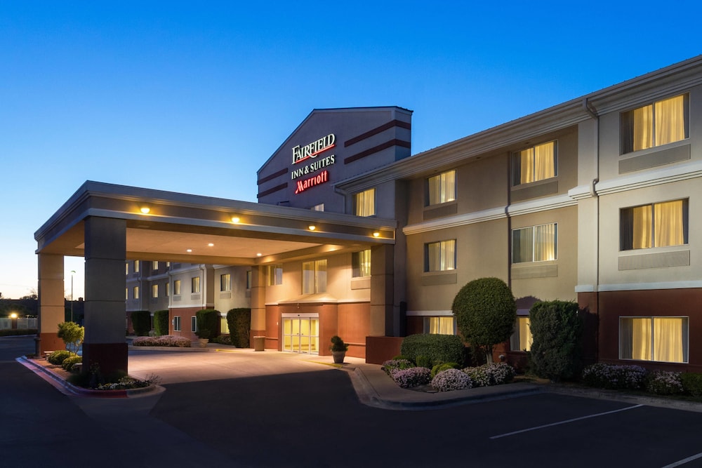Hotel Fairfield Inn & Suites Odessa - Image 1