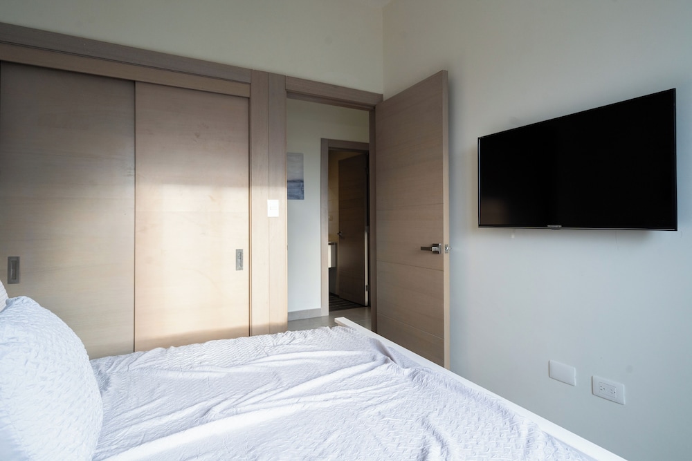 Escape to Santo Domingo 2-bedroom Oasis in the Heart of the City