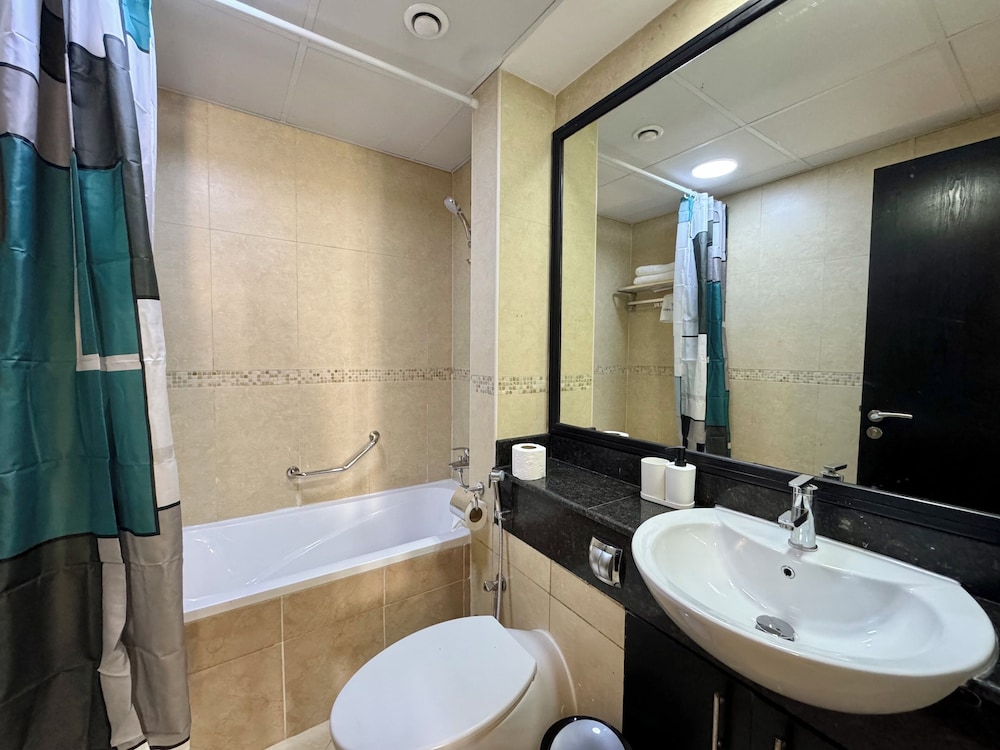 Cosmos Living Sleek and Stylish GCV2