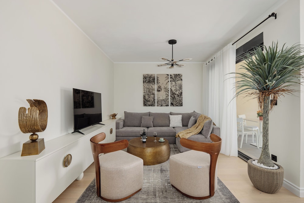 Dimitris Residence