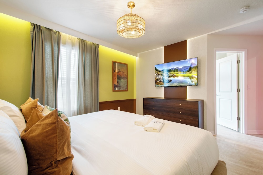 15993CCL Windsor Cay Resort