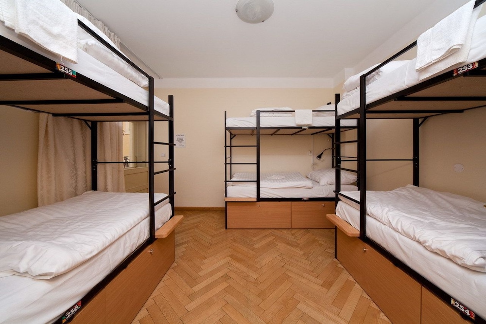 Hostel Mango