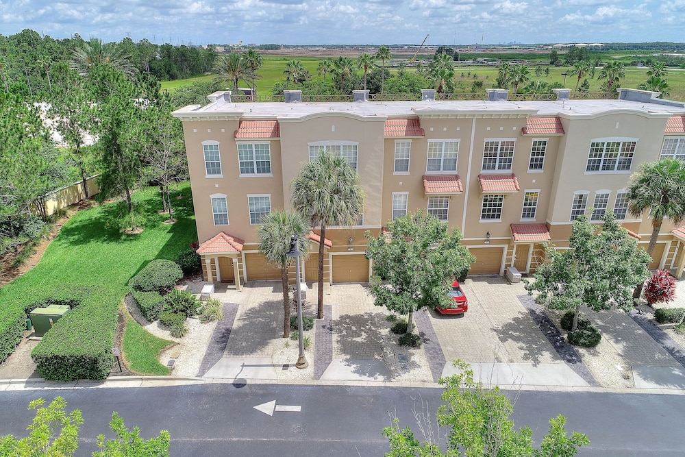 Vista Cay Resort, Next To Universal 821 3 Bedroom Townhouse