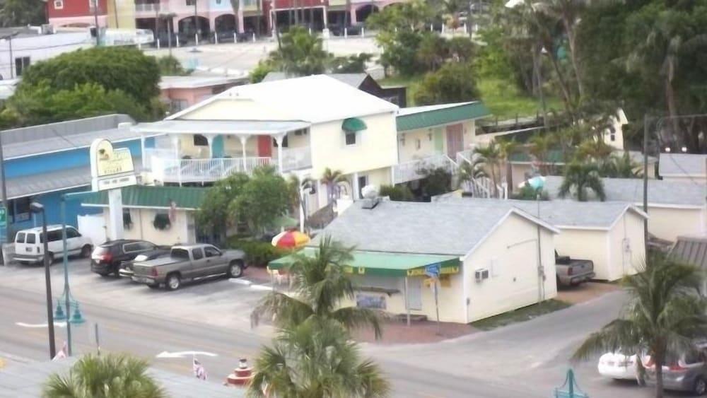 Silver Sands Villas