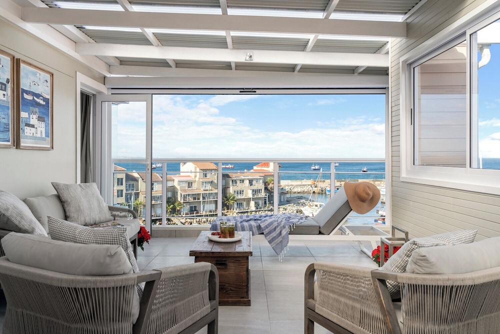 Harbour Club