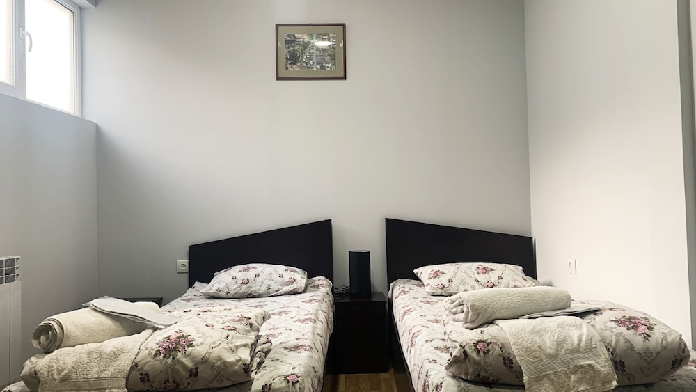 Domino Yerevan Hostel & Tours