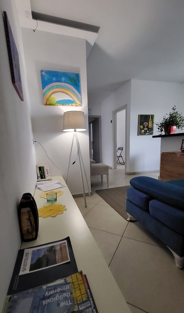 Isabel Rooms & Apartments