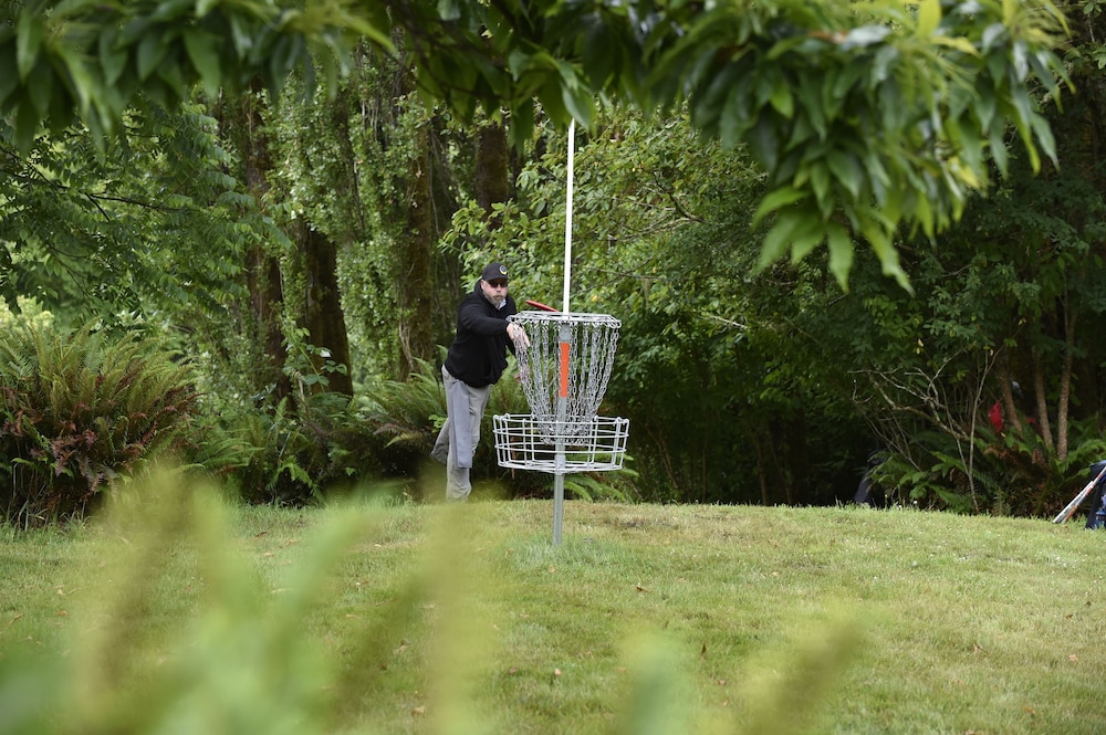 Lucky Mud Inn and Disc Golf Resort