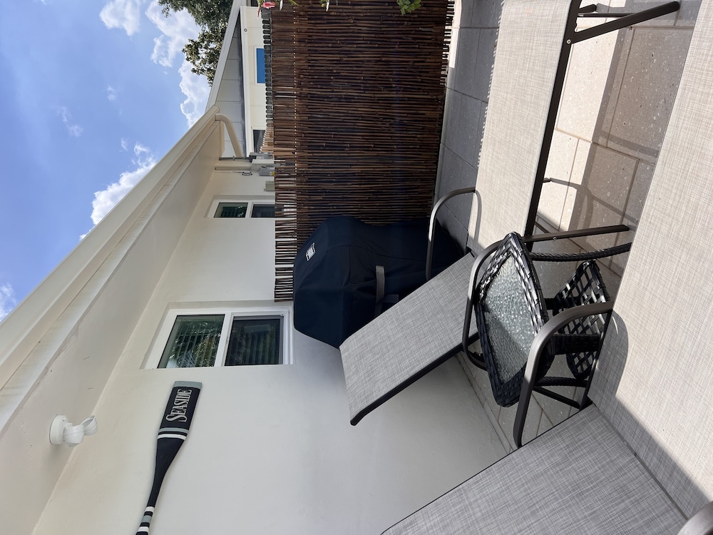 Luxury Pool Dog Friendly Central To Naples And Marco Island By Sky Run Naples 3 Bedroom Home