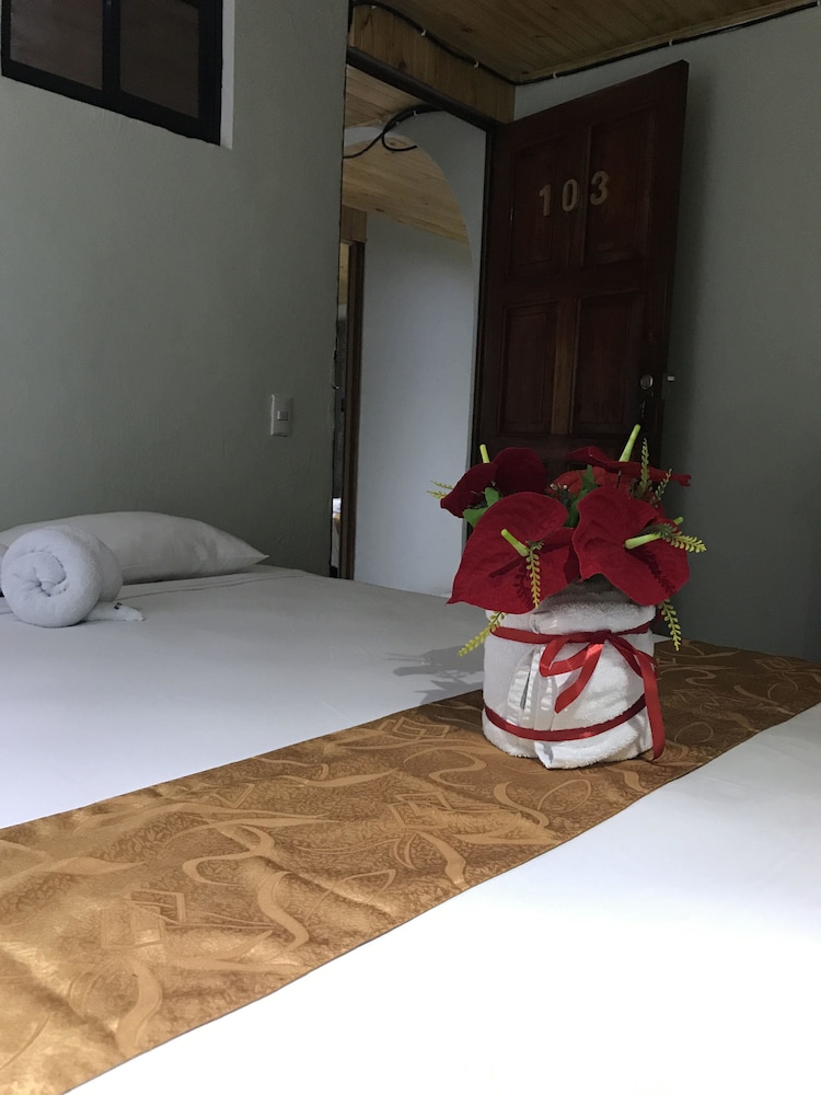 Manuel Antonio Hostel Resort