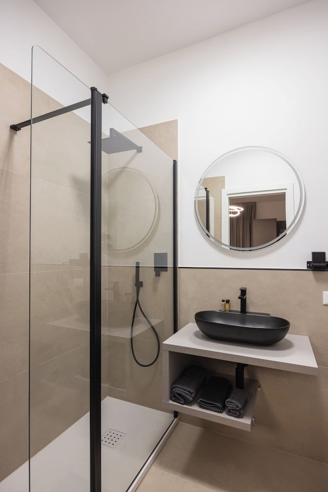 Luxury Station Suite