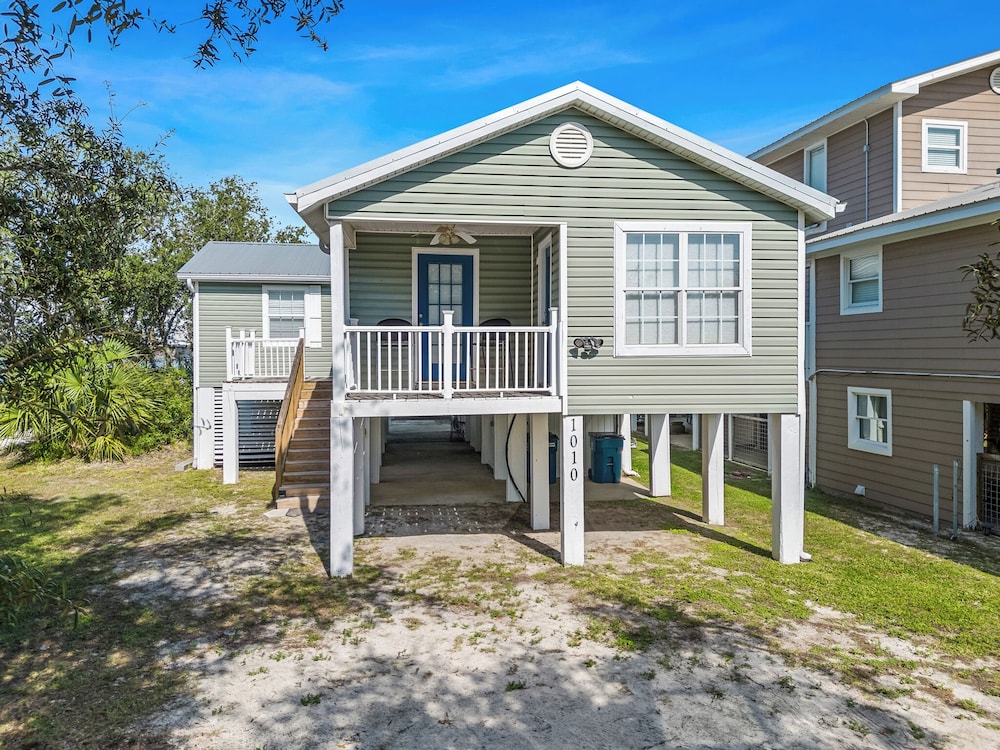 Serenity Shores by Southern Vacation Rentals