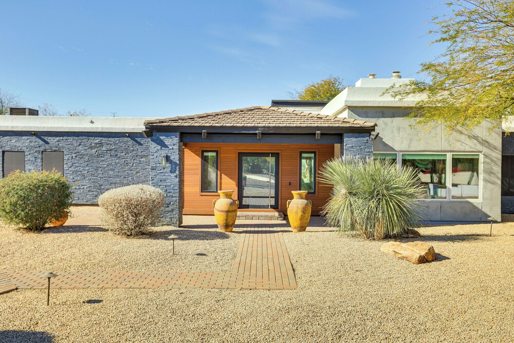 Luxury Scottsdale Home w/ Private Pool & Gas Grill