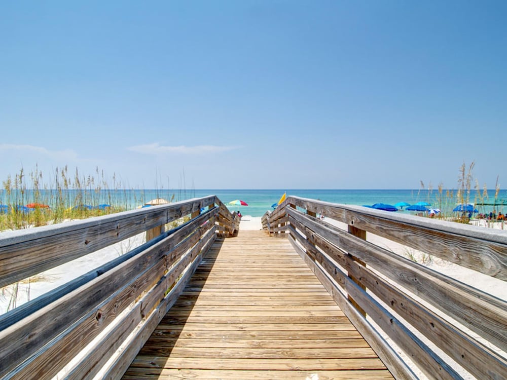 Emerald Isle #1707 by Southern Vacation Rentals