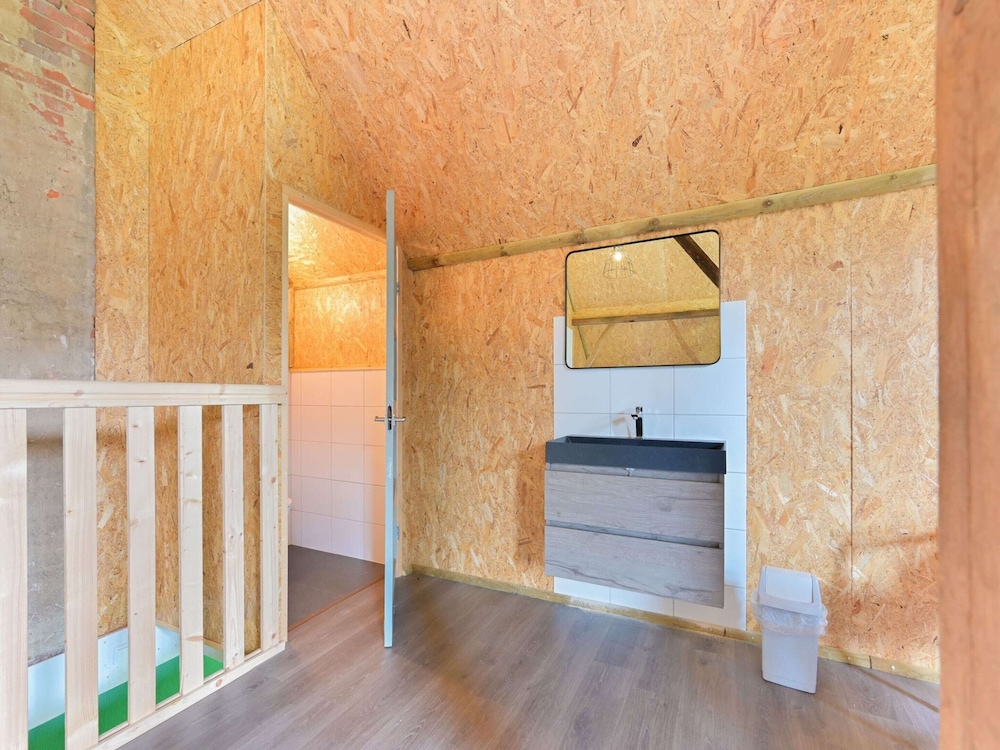 Farmhouse in De Heurne With Animal Farm