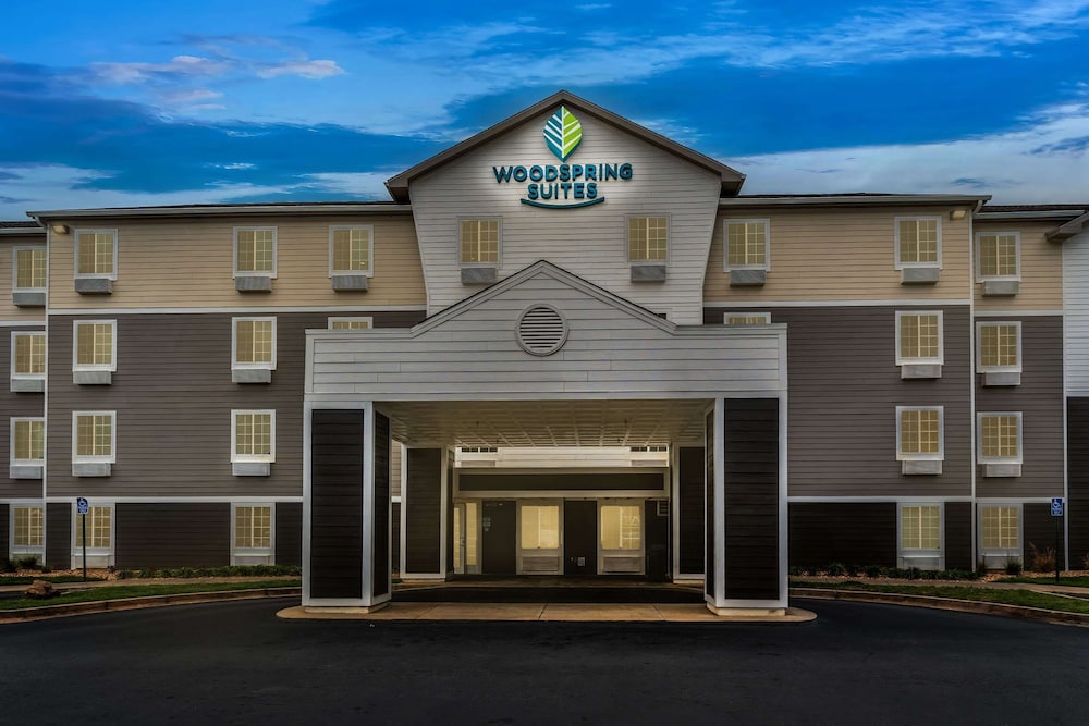 Macon Vacations - WoodSpring Suites Macon North I-75 - Property Image 5