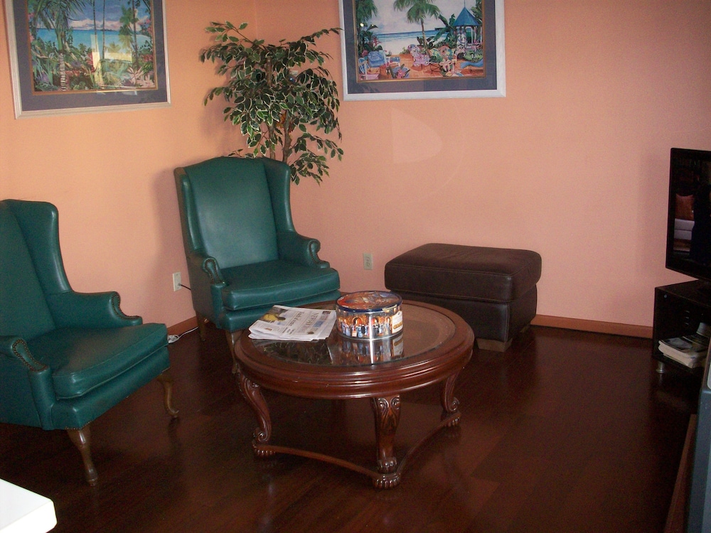 All Suite Motel