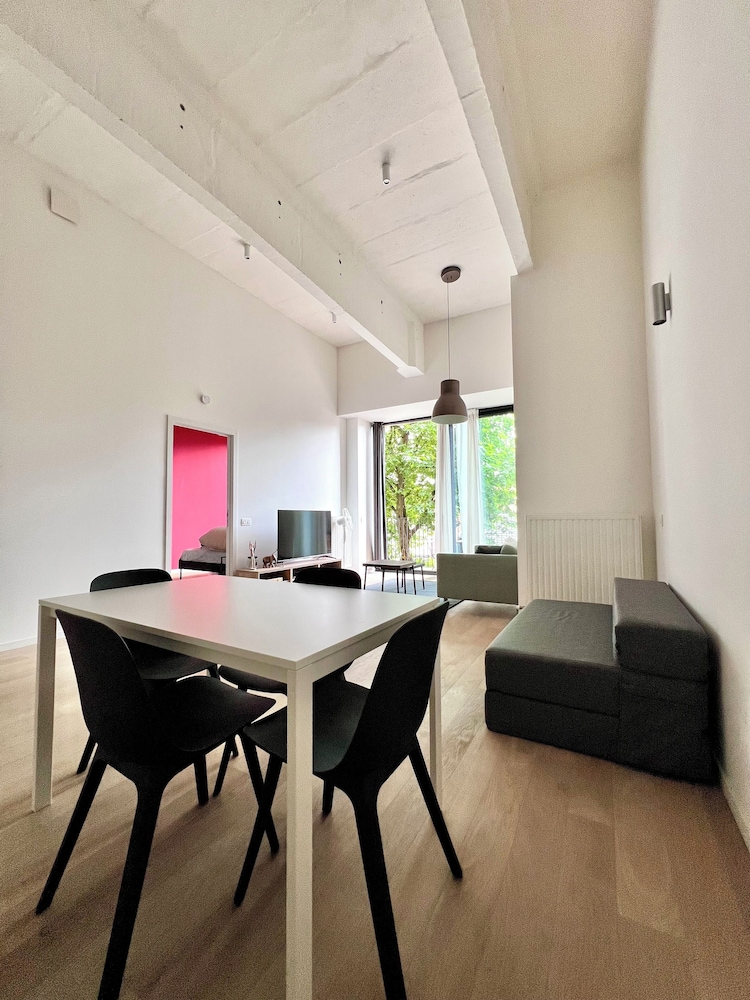 Spacious Loft Instant Favourite Up to 4