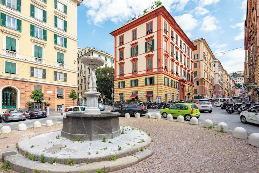 Central Flat In Genova