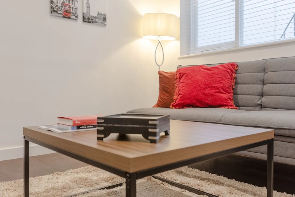Modern Flat in the Heart of West London