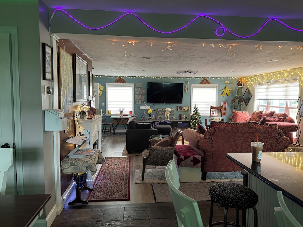 Pine Tree Trail Lodge