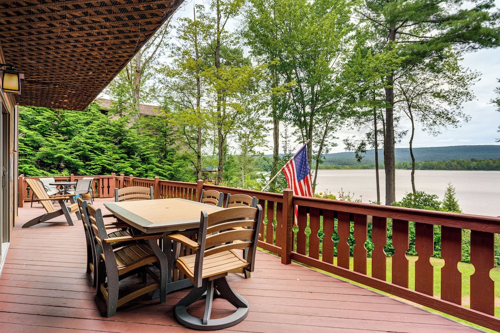Dock & Hot Tub: Scenic Beech Mountain Lakes Gem!